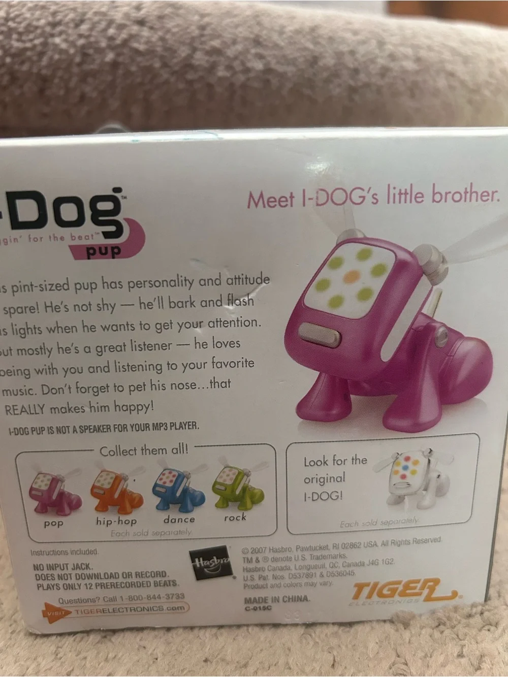 NIB I-Dog Pup Portable Pink MP3-Compatible Music Toy Vintage 2007